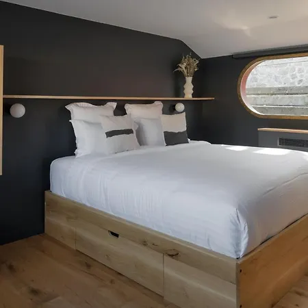 Gasthuis La Peniche - Bed And Bicycle -