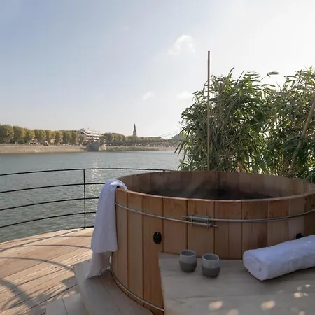 La Peniche - Bed And Bicycle - 4* Tournon-sur-Rhone